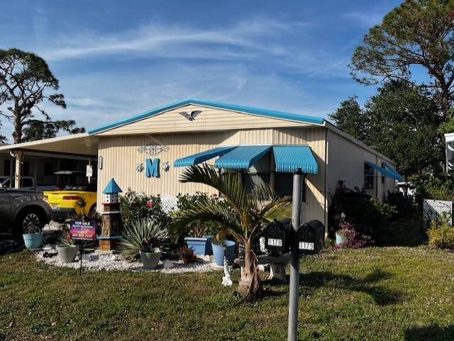 Venice, FL Mobile Home for Sale located at 1178 Juanita Circle Bay Indies